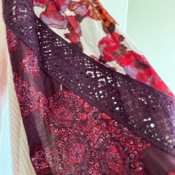 Free people top…loose sleeved with elastic cuffs. - Picture 2 of 5